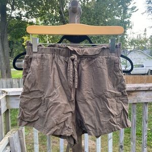 Green/brown flowy shorts